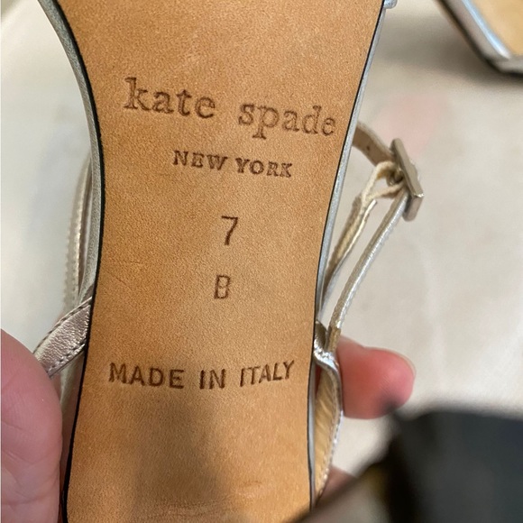 Authentic Kate spade heels with flower - Picture 7 of 12